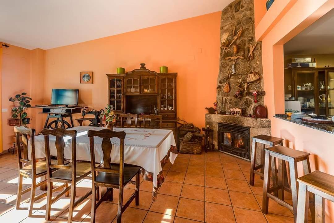Apartamentos & Casa Rural Boada Con Jardin Interior Y Barbacoa Villamiel Ngoại thất bức ảnh